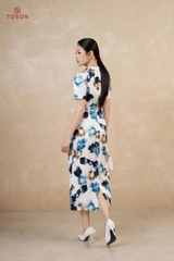 41095H85 - Đầm lụa hoa đen xếp ly thân trước