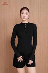 60004 - Áo len ôm cổ xếp nhún đính cúc