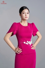 B1391P75 - Set bộ hồng sen: Áo đính hoa eo + C.Váy