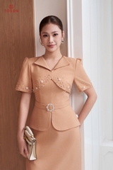 41116C76 - Đầm text cam đính cườm
