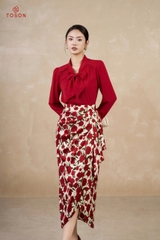 12045D35 - Áo silk đỏ dài tay cổ buộc nơ