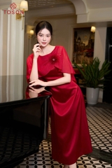 49122D96 - Đầm tiệc lụa đỏ vai phối tà bong
