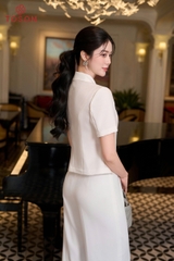 19141W96 - Áo ký giả đũi vân trắng, cổ đính hoa