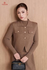 B6703 - Bộ len đen đính cúc: áo cổ đức + Đầm