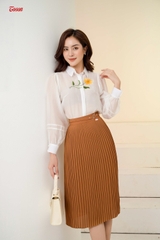 34003E02 - Chân váy Chiffon be dập ly, cạp đính khuyên nhỏ trang trí.
