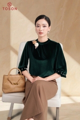 18121 - Áo nhung cổ đính hoa