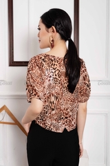 23023X520 - Quần đen baggi cạp thấp dáng nhỏ, túi chéo khóa sườn.