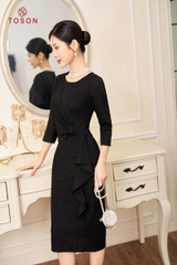 47978B63 - Đầm ôm len đen chấm nổi, eo cách điệu nơ