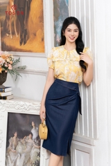 30020T93 - Chân váy bò tím than, dáng suông cạp phối nơ cách điệu SXTN.