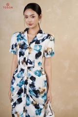 41095H85 - Đầm lụa hoa đen xếp ly thân trước