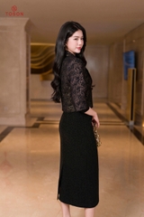 82053B05 - Áo khoác ngắn gấm đen lông thêu hoa vàng