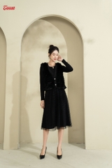 89959B83 - Áo đen lông tầng sát nách, nẹp phối da đính cúc Limitted.