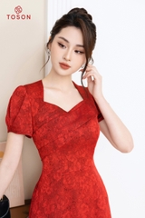43032D24 - Đầm lụa đỏ hoa nhí dáng xòe tà bong xếp