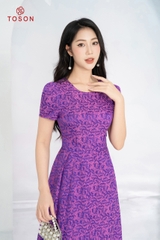 44179T94 - Đầm lụa tím in hoa, dáng A xếp ly