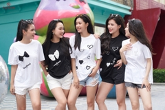 AP552W24 - Áo cotton trắng in trái tim đính cườm