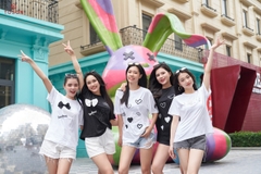 AP552W24 - Áo cotton trắng in trái tim đính cườm