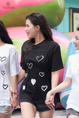 AP552B24 - Áo cotton đen in trái tim đính cườm