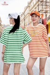 AP550X24 - Áo cotton kẻ xanh, form rộng, in chữ