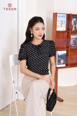 13146B94 - Áo đen lụa silk, hình con ngựa đính nơ cổ
