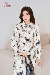 43508W94 - Đầm lụa xoè nền trắng in hoa