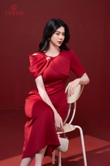 43525D94 - Đầm u mì đỏ vai xếp ly (Limitted)