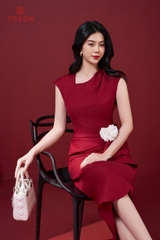 49516D14 - Đầm tiệc đỏ cổ lệch, eo xếp bèo đổ