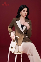 81973N24 - Áo Vest tuýp si nâu cổ K phối be kem