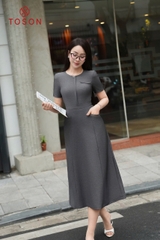 41002B35 - Đầm đen ghi dáng suông