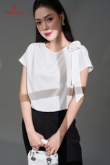 13068 - Áo sơ mi lụa bo gấu, vai đính hoa
