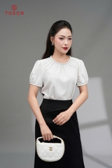 11009D35 - Áo lụa đỏ cổ tết dây đính cườm