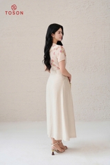 12022H95 - Áo lụa hoa cổ V bèo