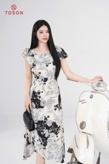 49064H05 - Đầm xòe lụa silk họa tiết hoa đỏ