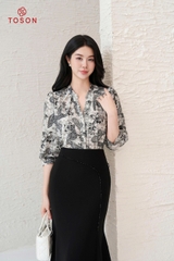 11989Z94 - Áo cổ V tay lỡ, thô đũi họa tiết hoa xanh