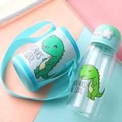 Bình nước cho bé đi học, Bình uống nước cho bé có ống hút 700ml bằng nhựa PP chịu nhiệt tốt tặng kèm túi và dây đeo tiện lợi BBShine – BN011