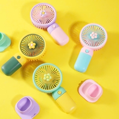 Quạt tích điện mini tặng kèm charm xinh yêu BBShine, Quạt cầm tay mini sạc điện nhỏ gọn tiện lợi - DT007