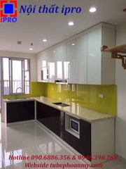 Tủ bếp Acrylic đẹp lắp đặt tại Đông anh