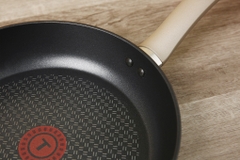 Chảo chiên chống dính đáy từ 28 cm Tefal H9100614