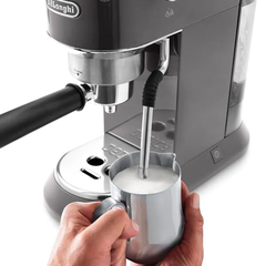 Máy pha cà phê Expresso Delonghi EC885.GY