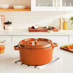Nồi gang Staub Cocotte 24cm - màu cam quế