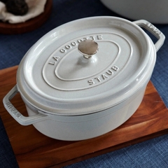 Nồi gang STAUB oval màu nấm trắng - 37cm (8L)