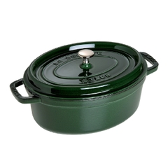 Nồi gang Staub oval màu xanh rêu nhập khẩu trực tiếp từ Pháp.