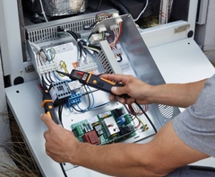 Máy kiểm tra điện áp Testo 750-3 (12-690V)