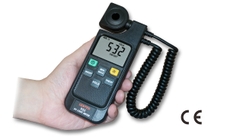 Máy đo ánh sáng UV Center 532