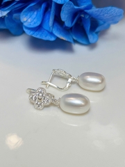 Hoa Tai Ngọc Trai Giọt Nước Duyên Dáng