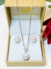 Bộ Ngọc Trai Thanh Lịch