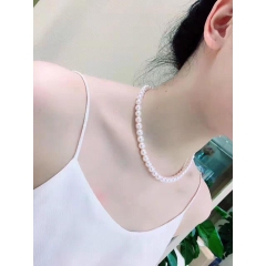 VÒNG CỔ NGỌCTRAI ĐẸP SANG TRỌNG VÀ KIÊU SA