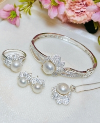 Bộ Trang Sức Ngọc Trai Chế Tác Bạc