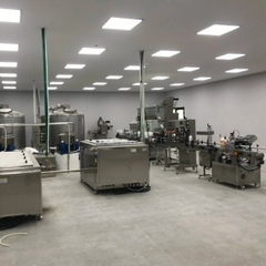 Dây chuyền chiết rót tự động.