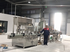 Dây chuyền chiết rót tự động.