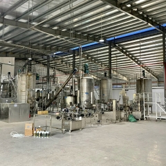 Dây chuyền chiết rót tự động.